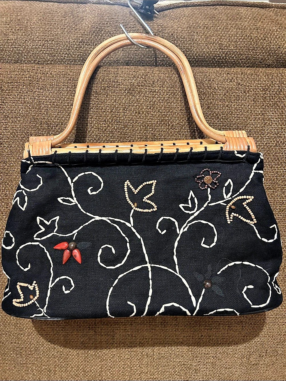 St. John's Bay Embroidered Floral hand Bag in Black, Cotton and Jute w/ Bamboo